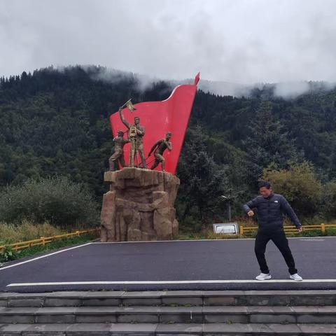 欢歌笑语游红原