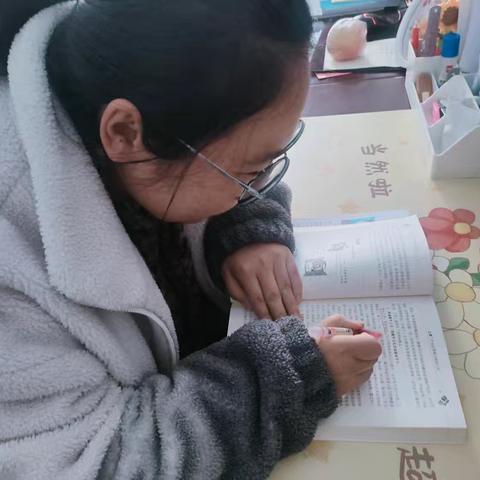 数学阅读，别样精彩--三年级数学教师11月份阅读活动纪实