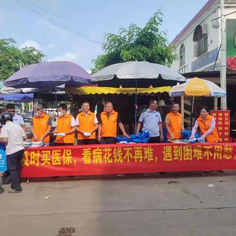 利国镇人大组织开展“医保政策宣传—人大代表在行动”宣传活动