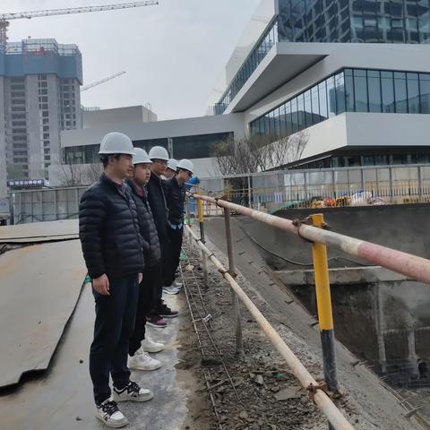 【中央商务区公司】开展安全生产专项检查