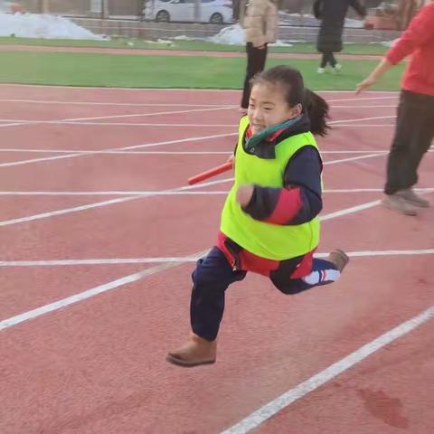 南厂小学“迎新年，庆元旦”冬季长跑接力比赛