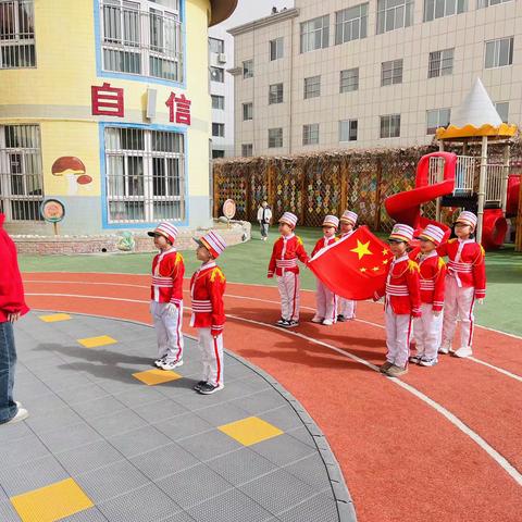 东升幼儿园第四周升旗仪式—“红旗飘飘 伴我成长”