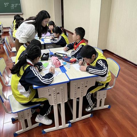 初春最美三月天，连片教研促发展