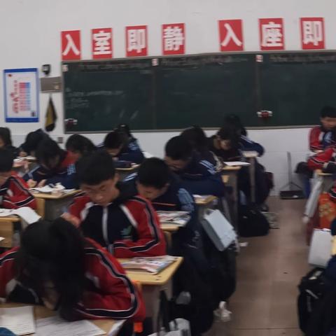 【一朵微笑】C2111班学生佳作欣赏（第一期）