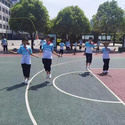炫动花样 “绳”彩飞扬                     ——沛县汉城文昌学校小学部跳绳社团总结