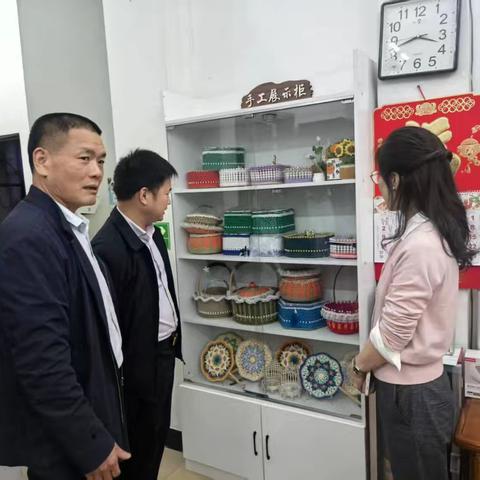 白云区残联副理事长黄早水到嘉禾街康园工疗站进行督导检查工作