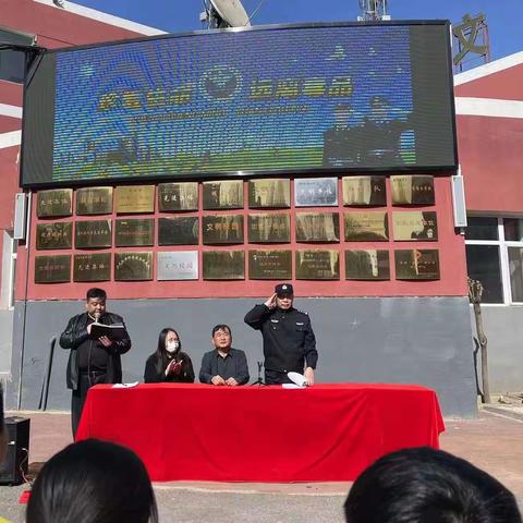 与春风为伴  携安全前行—廊坊市第十二小学“安全教育宣讲进校园”活动