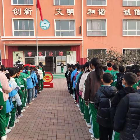 警钟在耳，安全常伴--五里小学系列安全教育活动