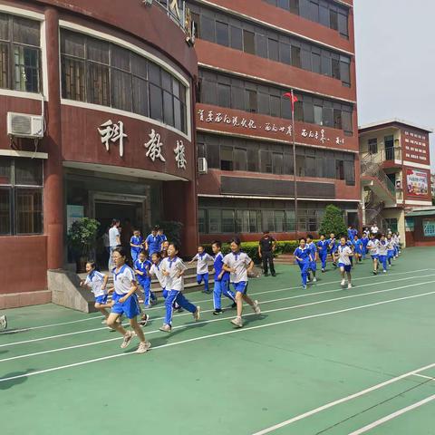 以“演”筑防 安全相伴
