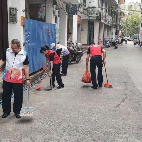 森林分局网格点开展环境卫生、非机动车乱停放等集中整治活动