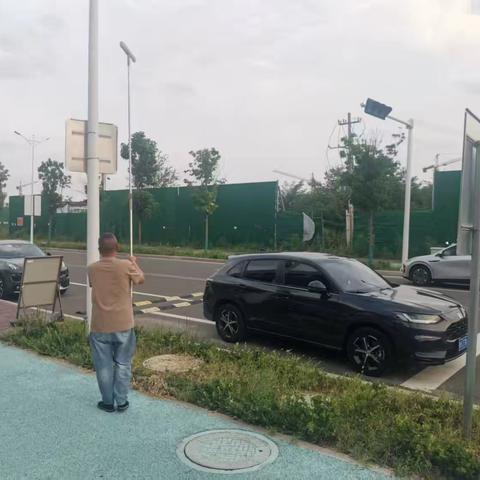 携手共筑开学路，辛勤付出启新程