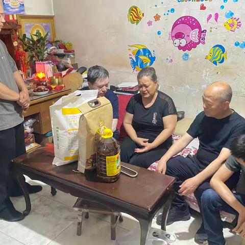 长乐西路街道 | 民生聚力践初心 志愿同行暖万家——电建社区携手人大代表、理工大志愿者开展慰问行动