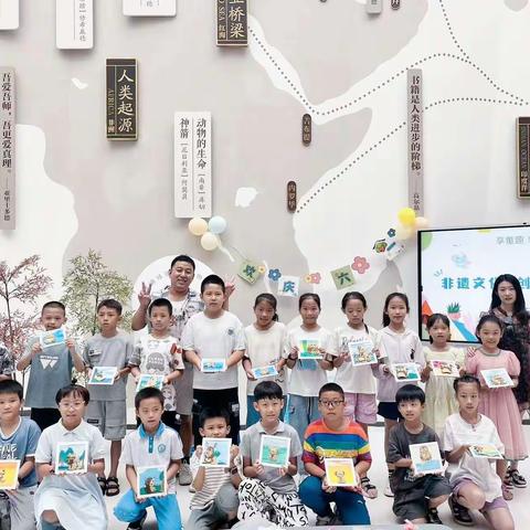 迎六一共成长——洋浦实验小学师生走进图书馆感受椰雕非遗文化