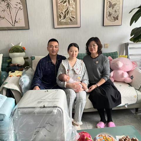 关爱常在 ，情暖七分 为职工新生儿送祝福