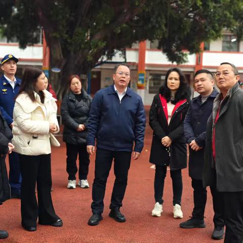 黄立平区长带队调研柳州市鱼峰山小学开学工作