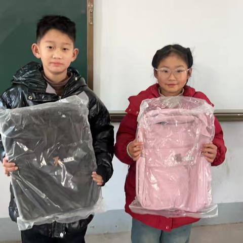 学校温情帮扶：为贫困学生送去温暖与希望——延津县东屯镇东崔原庄小学