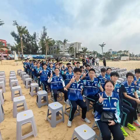海口新海实验学校团总支开展“卫蓝净海”行动 ，共赴海洋守护之约