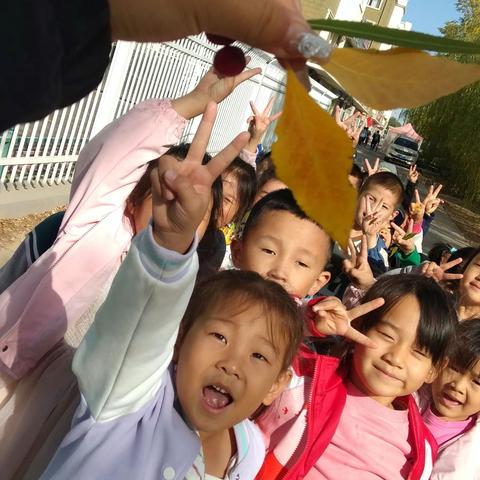 果果一班《童趣无限 五彩斑斓》