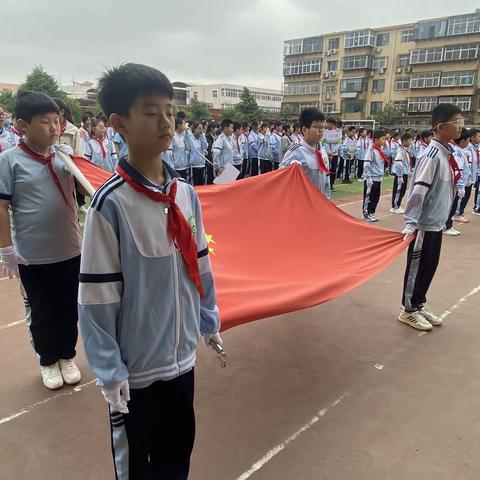 ＂双争＂有我丨阳光心态  健康成长—丛台区逸夫艺术小学举行心理健康教育主题升旗仪式