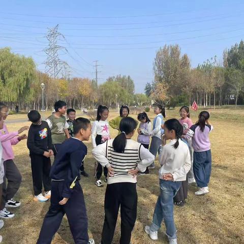 阳光草坪·共享成长——2020级一班草坪亲子会活动