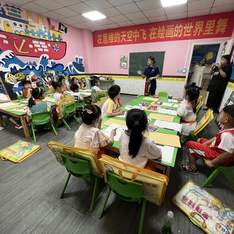 武陟县消防救援大队走进暑期培训班开展消防安全宣传