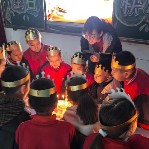 库尔勒市第五中学“共青团爱心生日会”