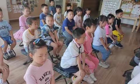 💒幼儿园的生活快乐而充实，转眼间快乐的一周悄悄溜走了，让我们把镜头拉近些。