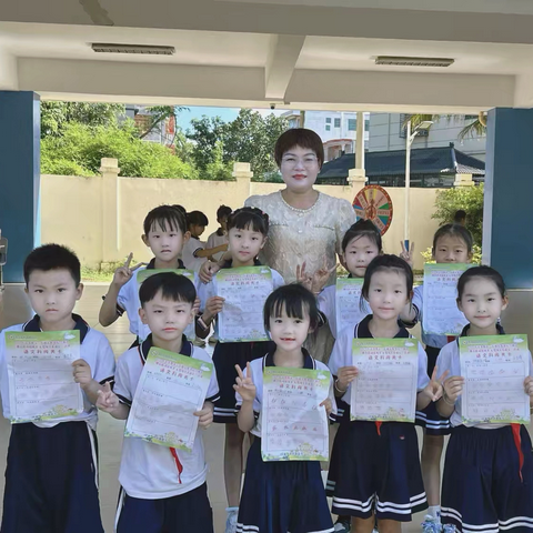 【雅正椰二·无纸笔测评】椰苗跃动展风采 无笔闯关乐成长——陵水县椰林第二小学2025年春季学期一、二年级语文无纸笔测评纪实