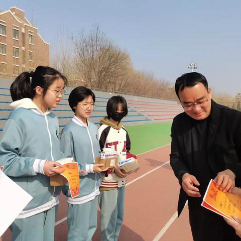 宿舍之光，榜样前行                ——初中部宿舍优秀学生表彰活动