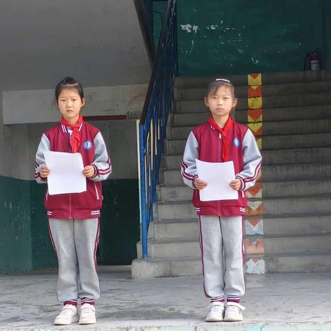 【升旗仪式】播种良好习惯 成就美好未来——黑龙潭小学举行“文明在心，善小有为”主题升旗仪式