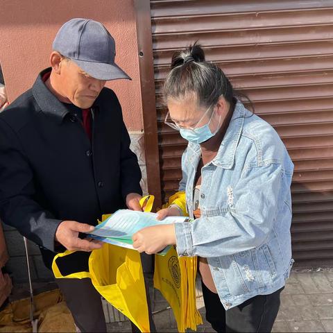 【河西街道】“服务零距离·政策暖人心”河西街道新城社区开展社会救助政策宣传活动