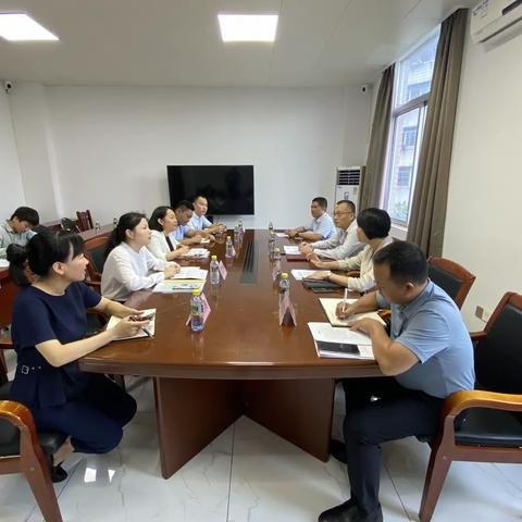 美兰区指导检查区营商环境建设局主题教育开展情况