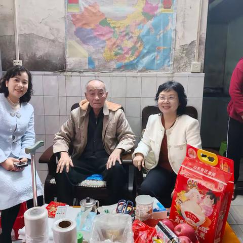 美兰区政协主席徐应新带队走访慰问和平南街道困难家庭