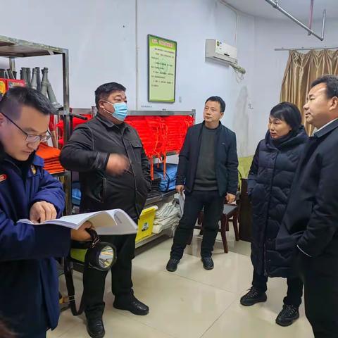 1月24日张新县长到福宁颐养院、儿童福利院等民政养老机构夜查，检查民政机构安全责任落实情况