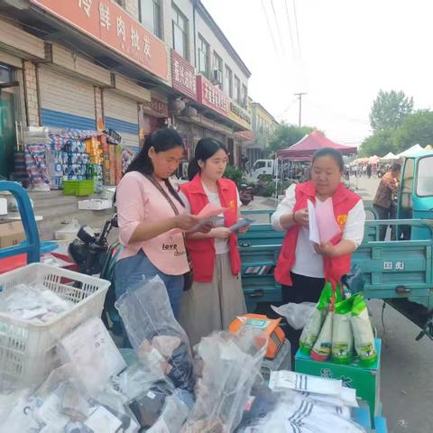 政策宣传不停息，就业创业赶大集