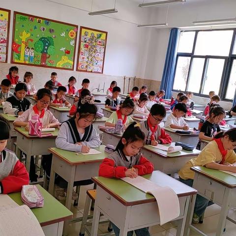 宝塔小学低段硬笔书法1社团活动掠影二