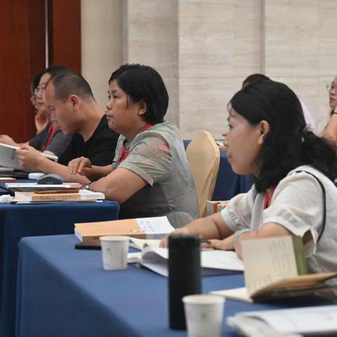沐浴思想之光，践行教育之道一一7月22日研训纪实