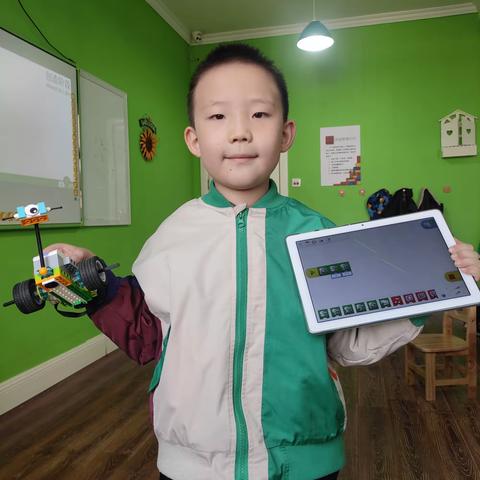 WeDo2.0之《麦乐漫游器A》