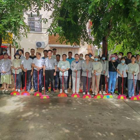 育春路社区党委联合“双报到”党组织开展“垃圾分类”党员主题的党日活动