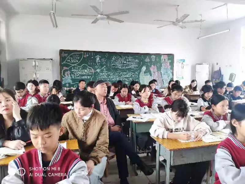 简篇-为了进一步提高教师专业素养和教育教学能力,加强教师队伍建设,培养一支高素质专业化的优秀教师队伍,伯阳小学于2023.9.23-10.25开展了教师听评课活动。