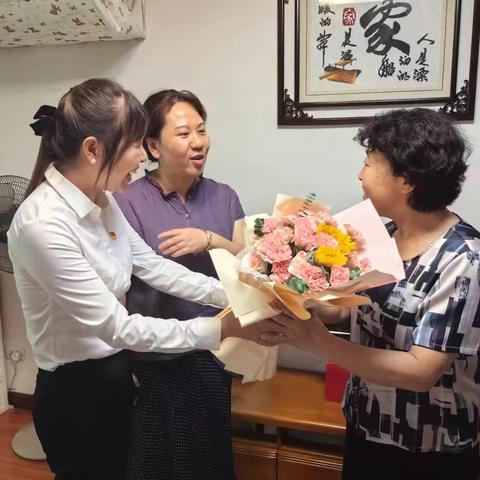 春花秋实，桃李沁香｜延光社区开展教师节慰问活动