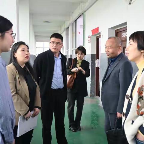 上饶师范学院领导看望信芳实习队学生