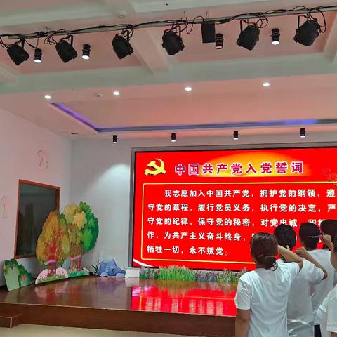 向七·一献礼——滦平县第一幼儿园热烈庆祝中国共产党成立104周年献礼活动纪实