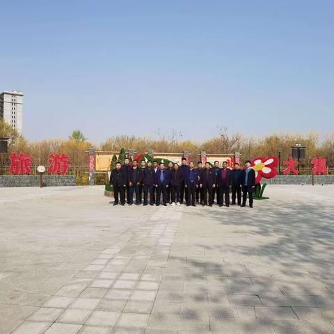 观摩学习拓视野，交流借鉴促提升