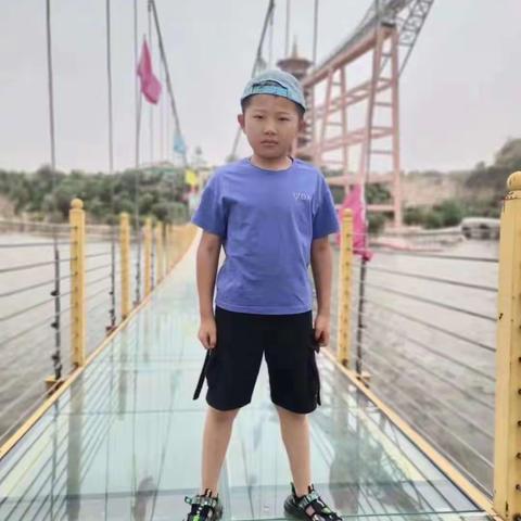 靳俊玲的简篇