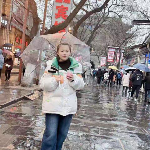 靳俊玲的简篇