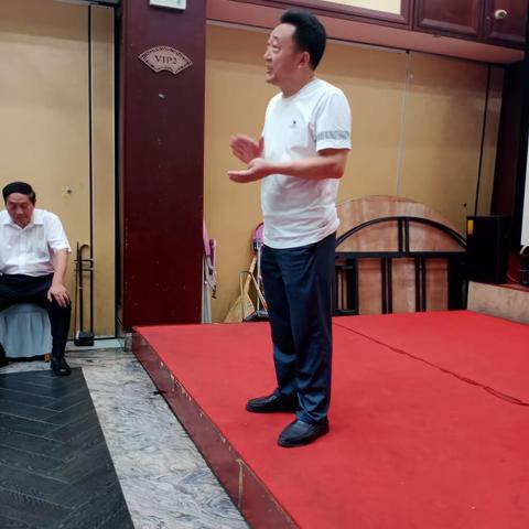 二胡中级二班2022年教学成果展演既卢老师获奖庆功宴活动。