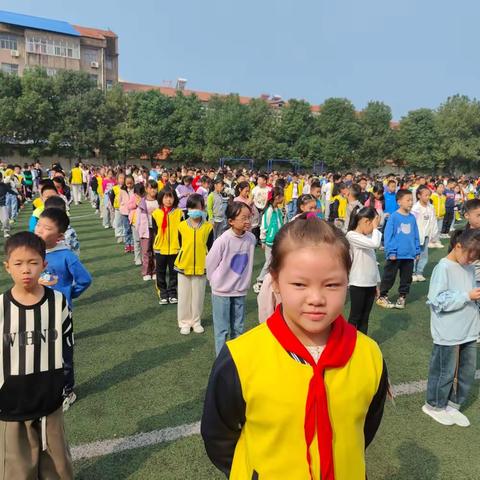 防震演练，安全“童”行——2023年秋大集中心小学防震减灾疏散演练活动