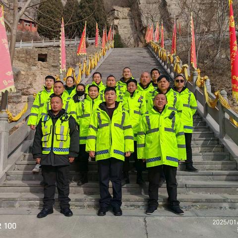 用心守护，共建平安路，无私奉献，飞鹰救援贡献自己微薄之力！