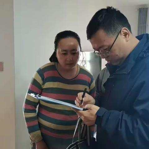 【笃行e+】入户走访核实情 守好民生“保障线”——笃臣巷社区开展困难群众走访调查核实工作